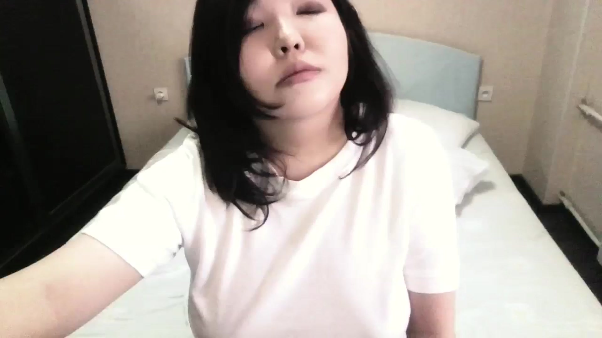 Gallery image thumbnail from AmaiSan's myfreecams stream on, 08/14/2023, 05:42 image 10 of 20