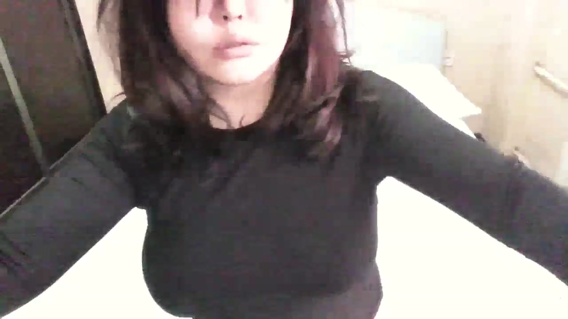 Gallery image thumbnail from AmaiSan's myfreecams stream on, 10/02/2023, 05:30 image 11 of 20