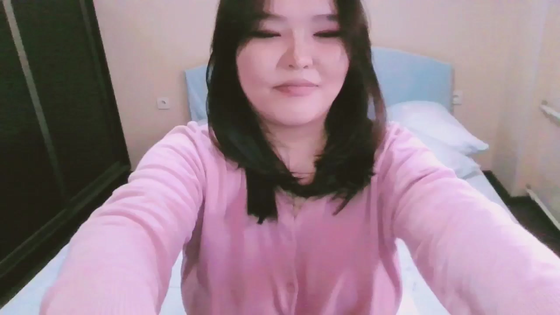 Gallery image thumbnail from AmaiSan's myfreecams stream on, 10/02/2023, 05:42 image 10 of 20
