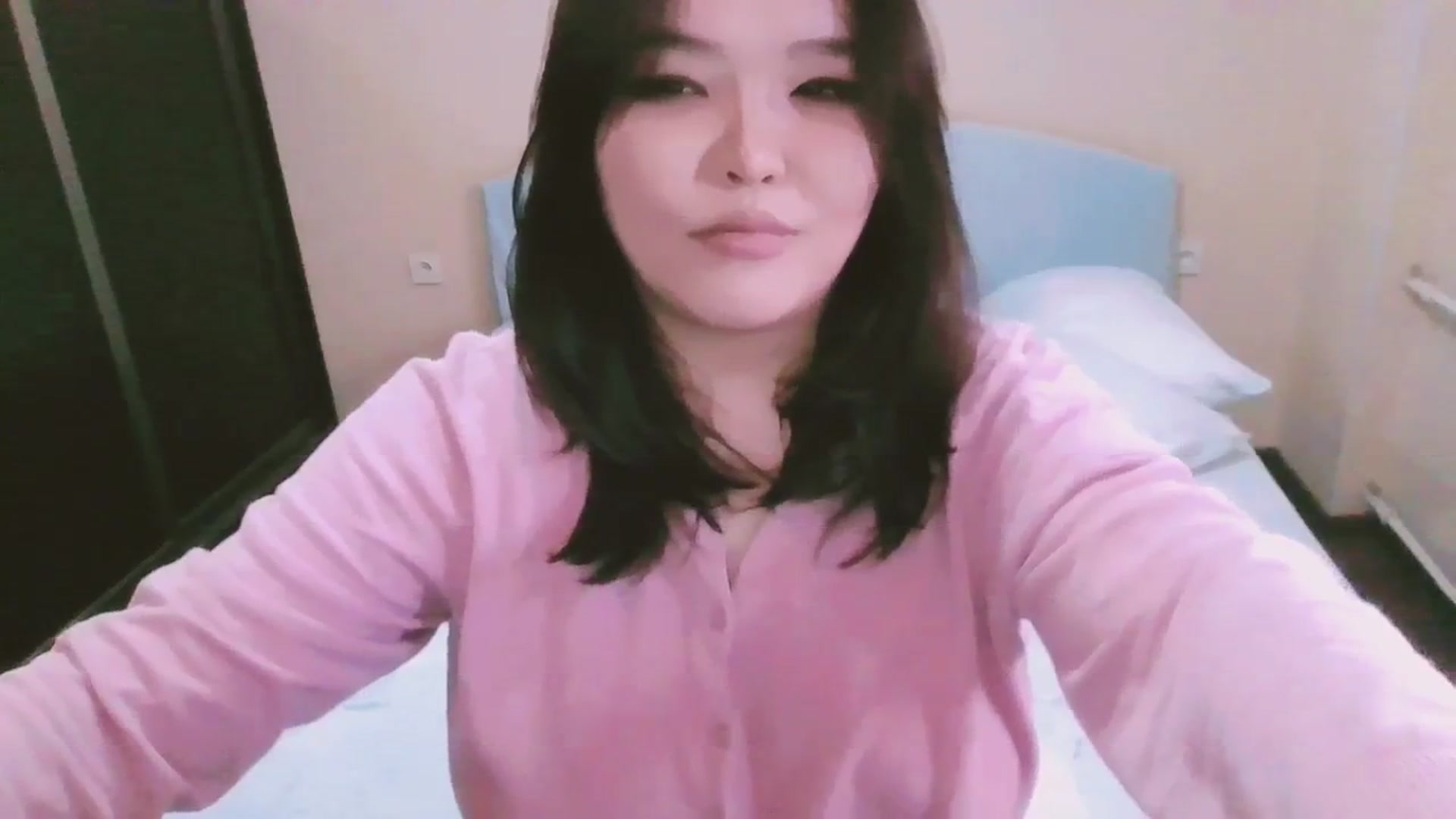 Gallery image thumbnail from AmaiSan's myfreecams stream on, 10/02/2023, 05:42 image 6 of 20