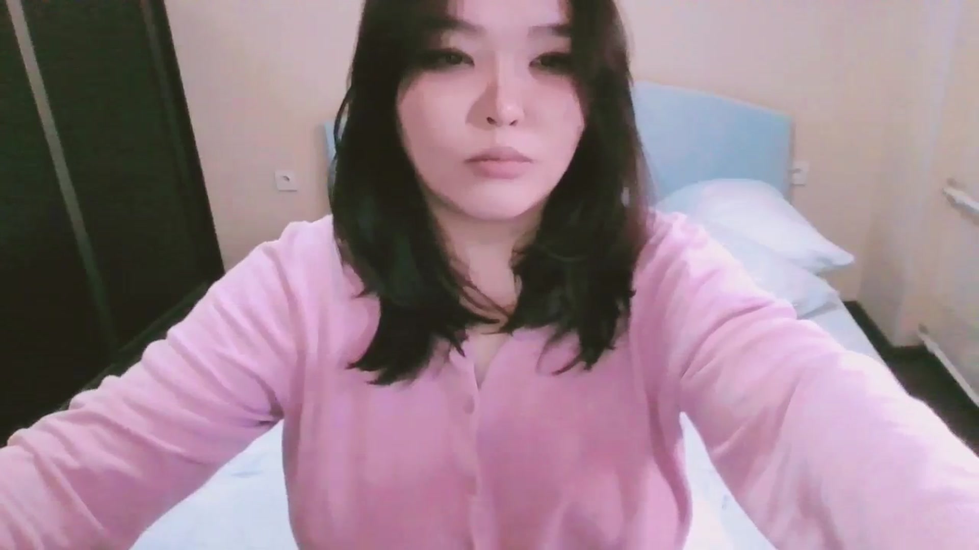 Gallery image thumbnail from AmaiSan's myfreecams stream on, 10/02/2023, 05:42 image 4 of 20