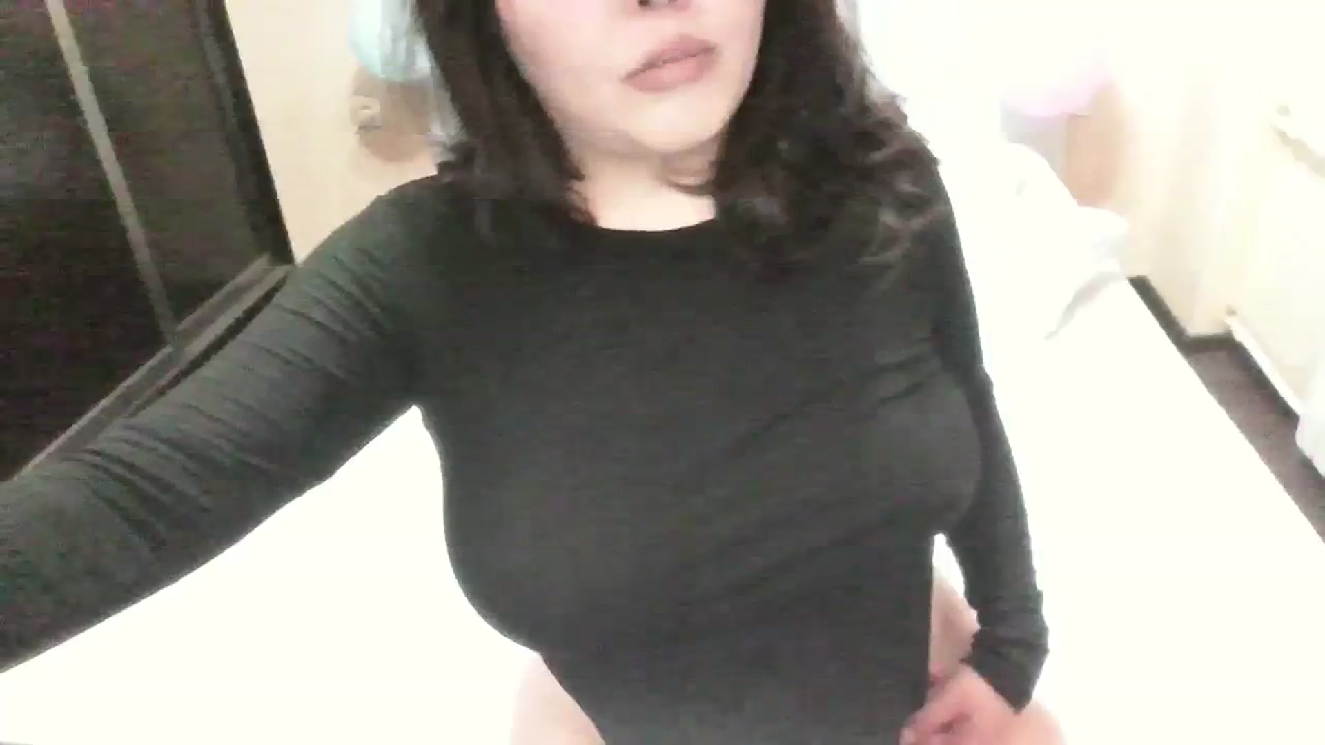Gallery image thumbnail from AmaiSan's myfreecams stream on, 10/08/2023, 16:26 image 10 of 20