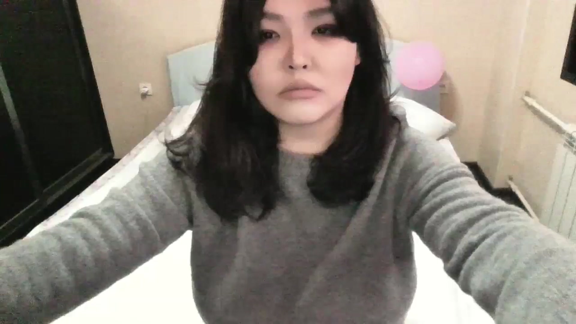 Gallery image thumbnail from AmaiSan's myfreecams stream on, 10/13/2023, 05:10 image 4 of 20