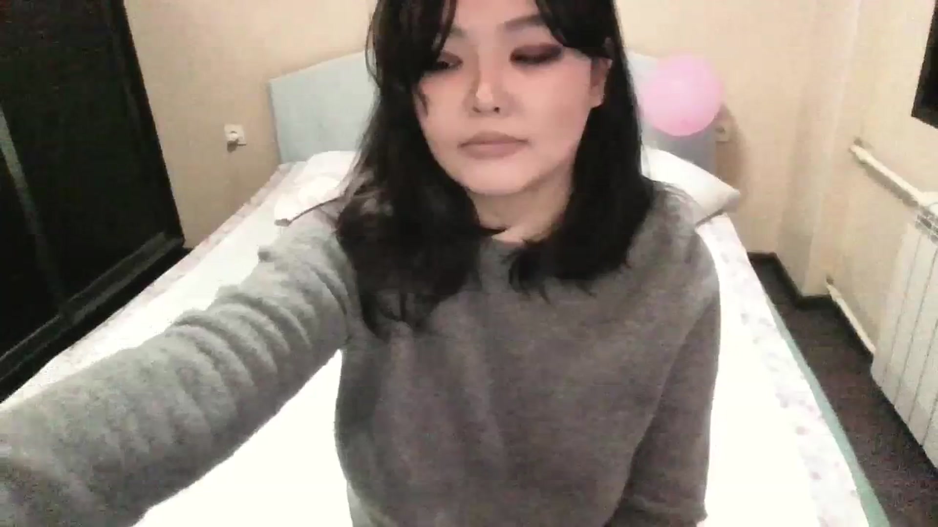 Gallery image thumbnail from AmaiSan's myfreecams stream on, 10/13/2023, 05:10 image 10 of 20