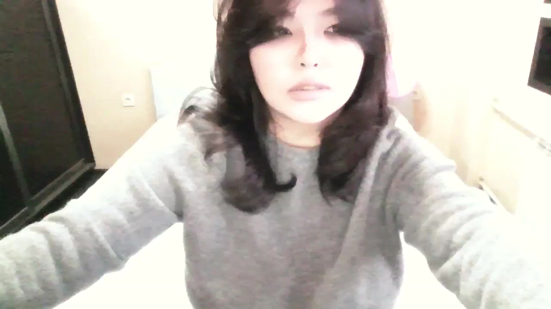 Gallery image thumbnail from AmaiSan's myfreecams stream on, 10/15/2023, 07:16 image 4 of 20