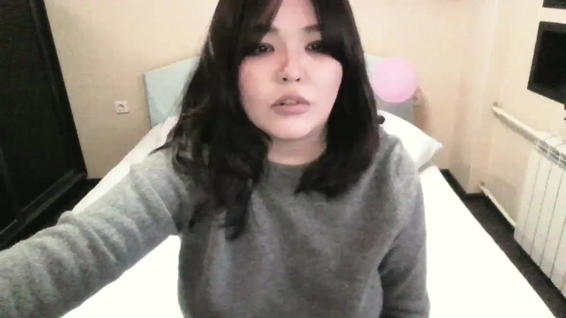 Gallery image thumbnail from AmaiSan's myfreecams stream on, 10/15/2023, 08:08 image 18 of 20