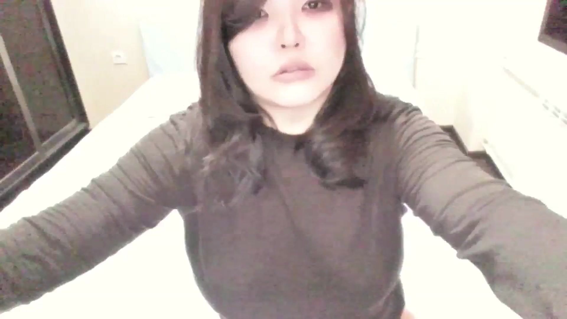 Gallery image thumbnail from AmaiSan's myfreecams stream on, 10/21/2023, 16:52 image 7 of 20