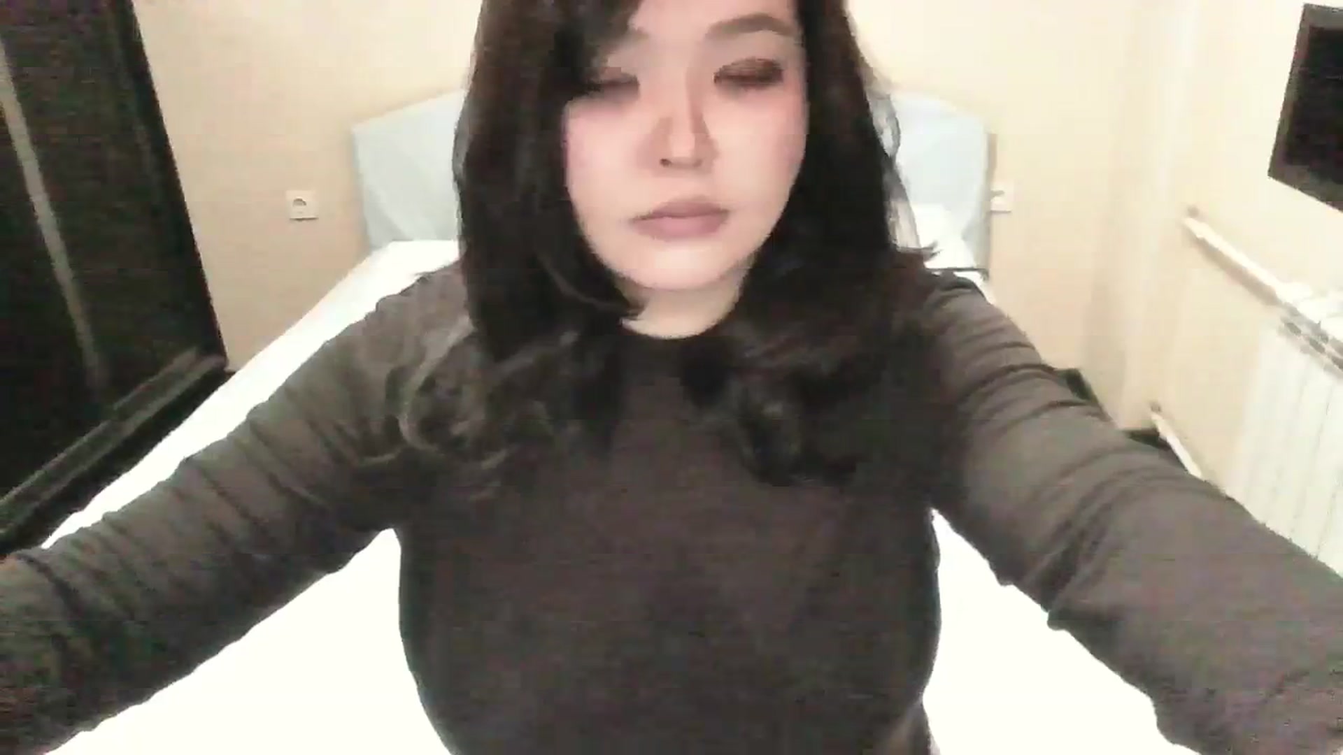 Gallery image thumbnail from AmaiSan's myfreecams stream on, 10/21/2023, 16:52 image 3 of 20