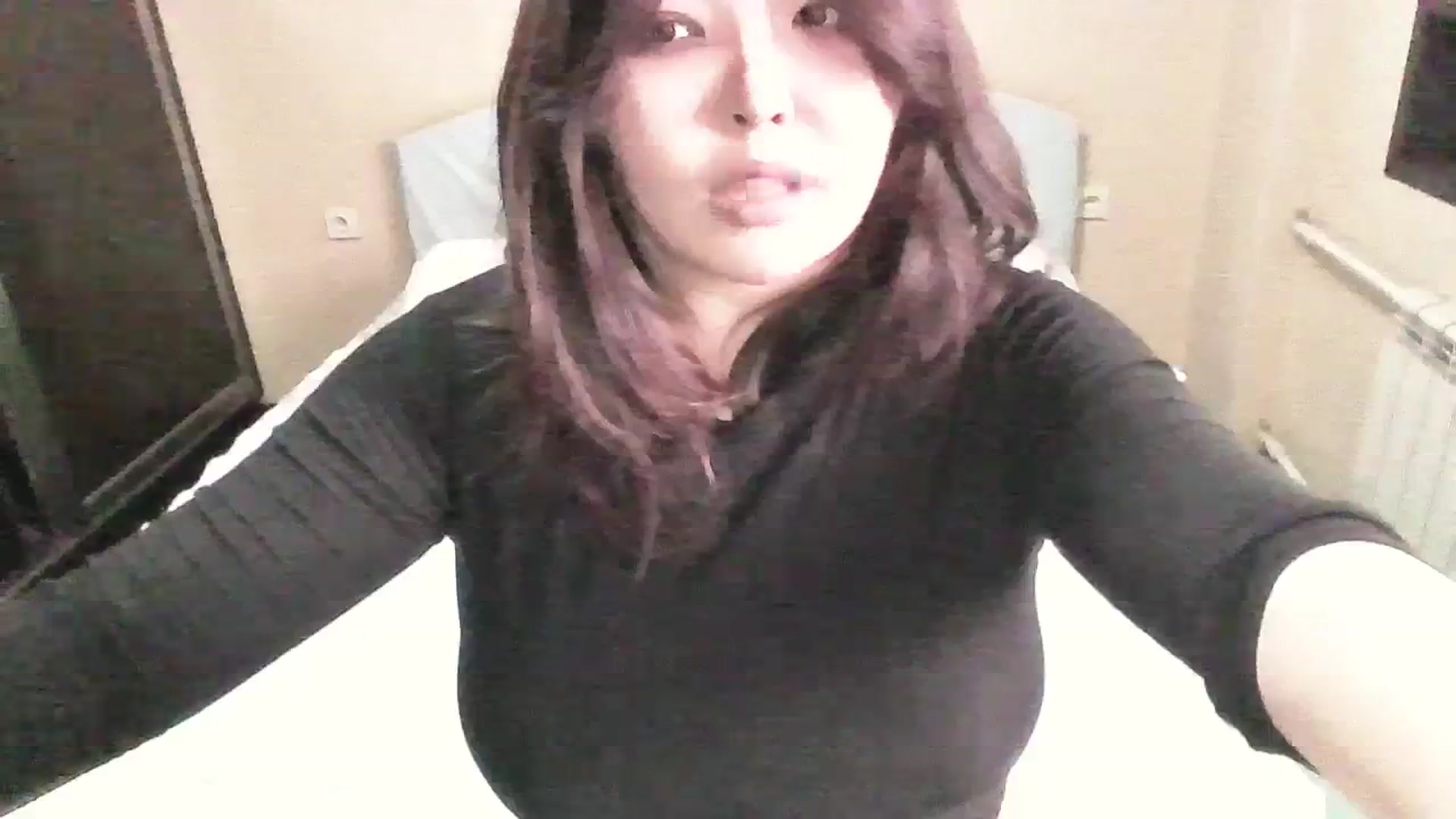 Gallery image thumbnail from AmaiSan's myfreecams stream on, 11/01/2023, 05:03 image 15 of 20