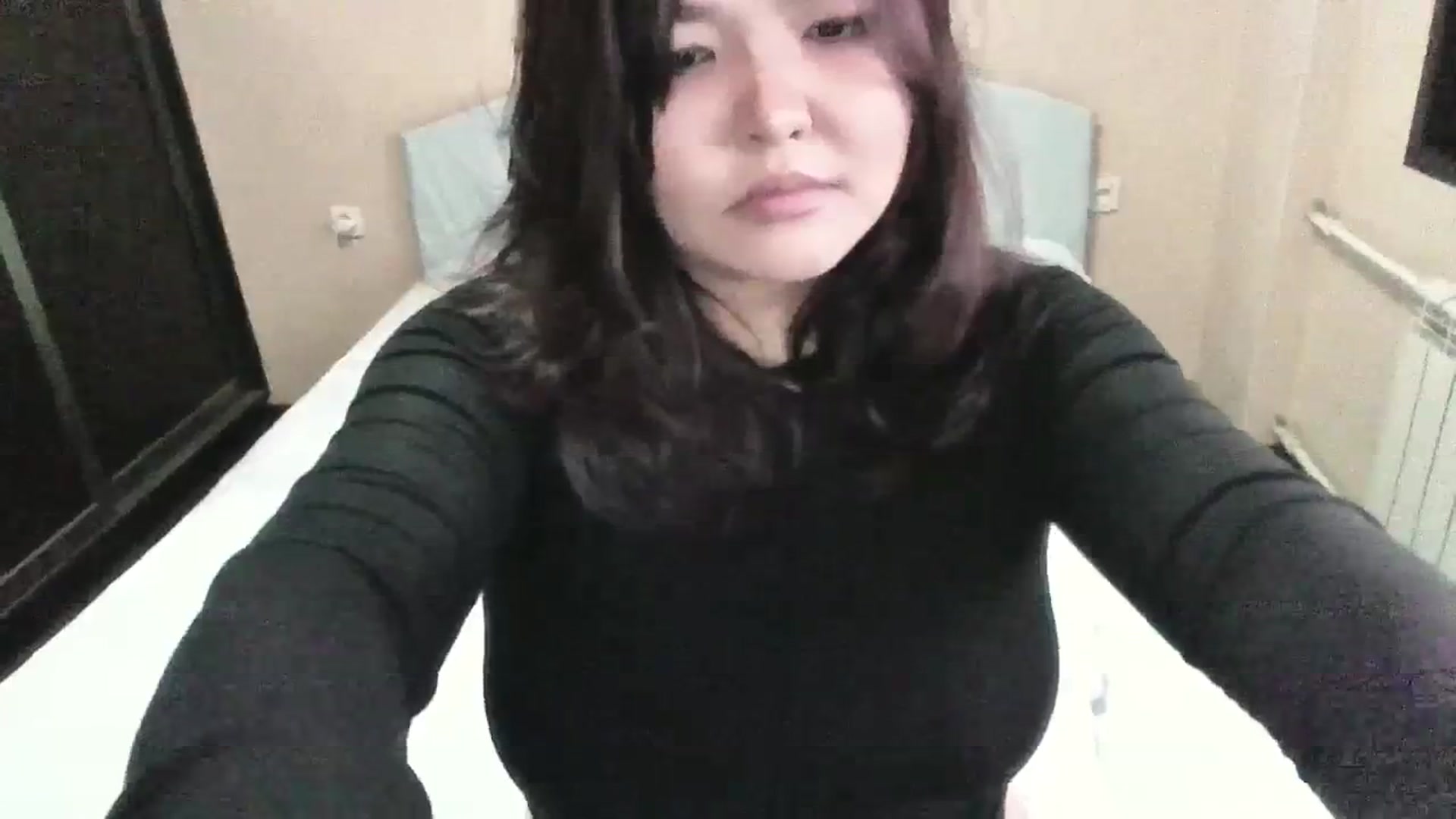 Gallery image thumbnail from AmaiSan's myfreecams stream on, 11/03/2023, 07:00 image 6 of 20