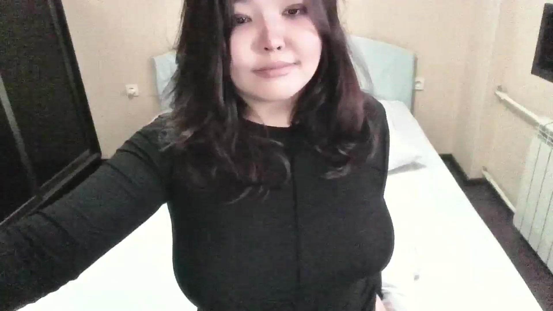 Gallery image thumbnail from AmaiSan's myfreecams stream on, 11/03/2023, 07:00 image 5 of 20