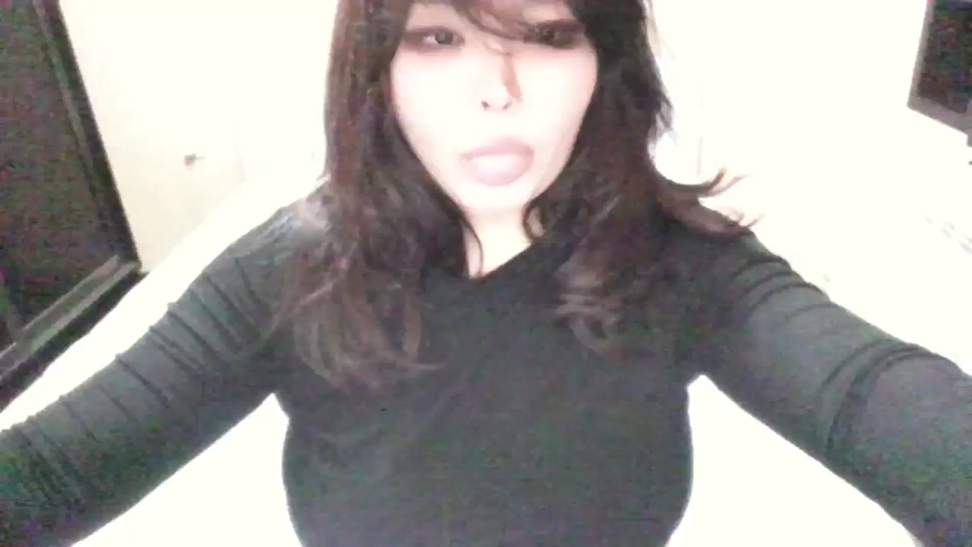 Gallery image thumbnail from AmaiSan's myfreecams stream on, 11/04/2023, 13:25 image 7 of 20