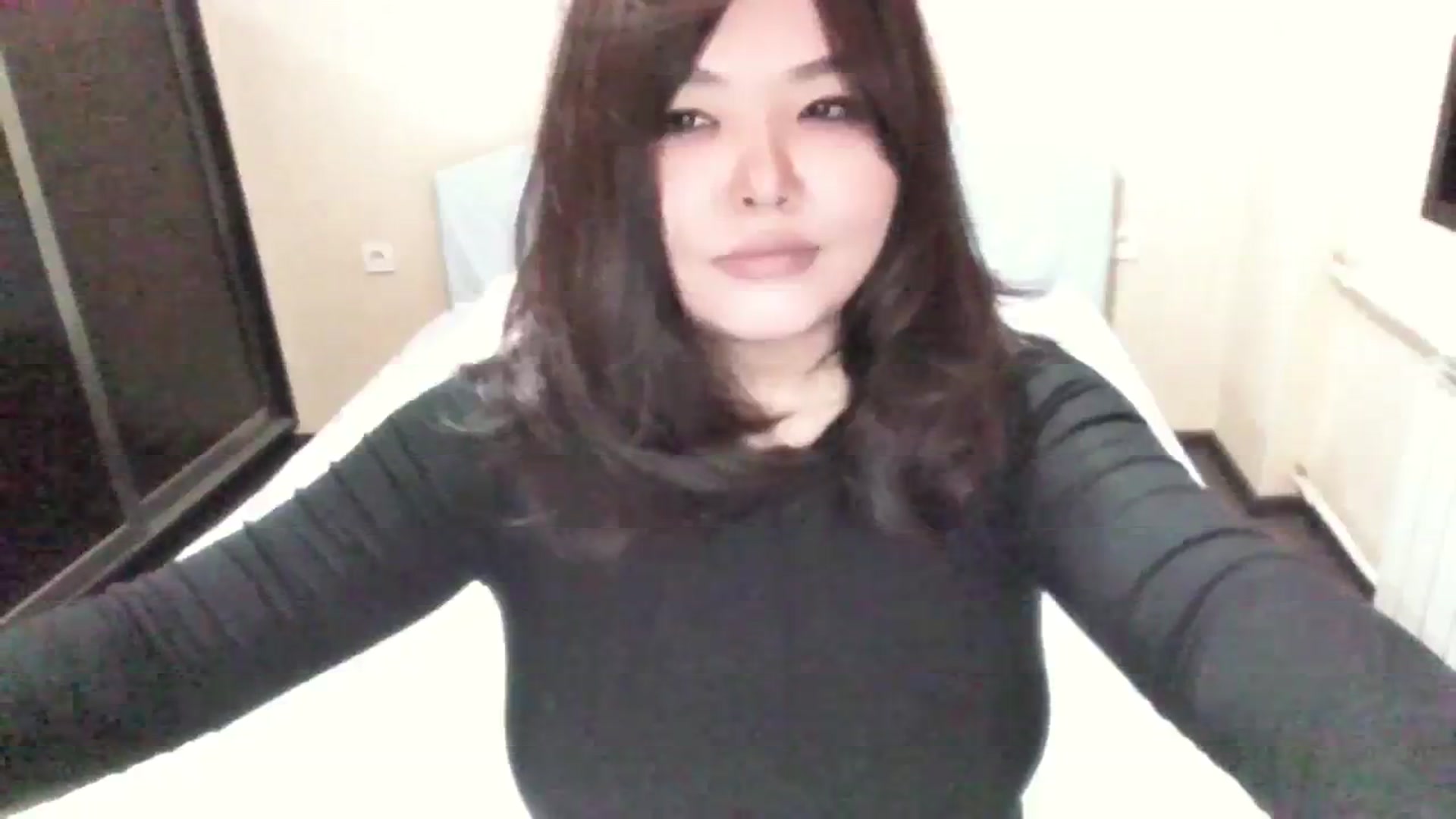 Gallery image thumbnail from AmaiSan's myfreecams stream on, 11/08/2023, 19:40 image 6 of 20
