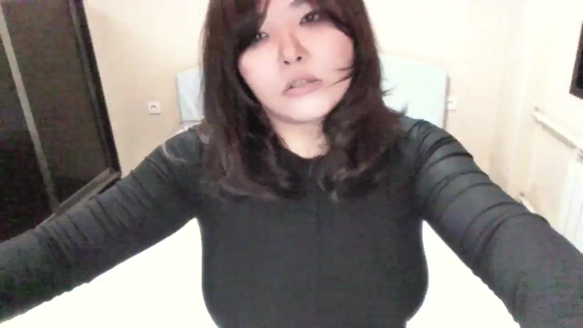 Gallery image thumbnail from AmaiSan's myfreecams stream on, 11/08/2023, 19:40 image 2 of 20