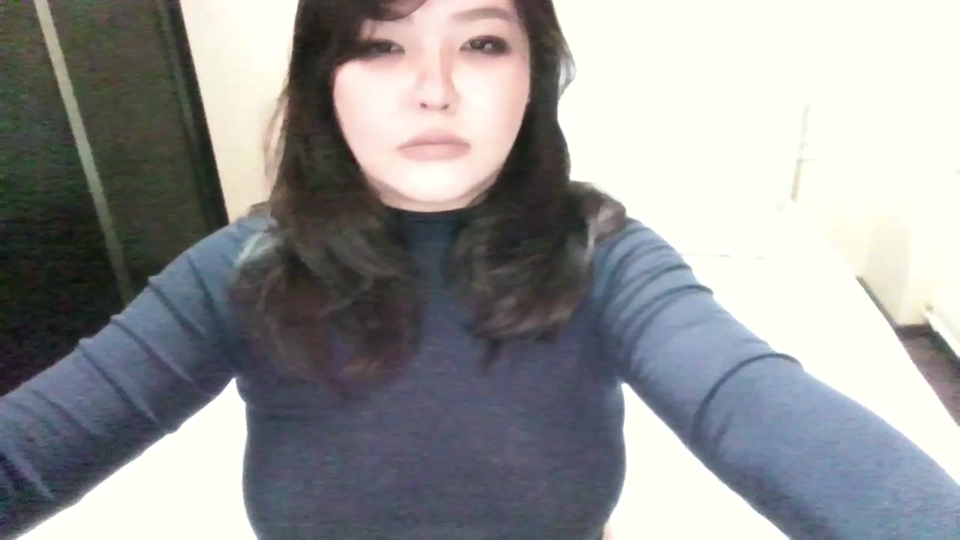 Gallery image thumbnail from AmaiSan's myfreecams stream on, 11/15/2023, 17:34 image 9 of 20