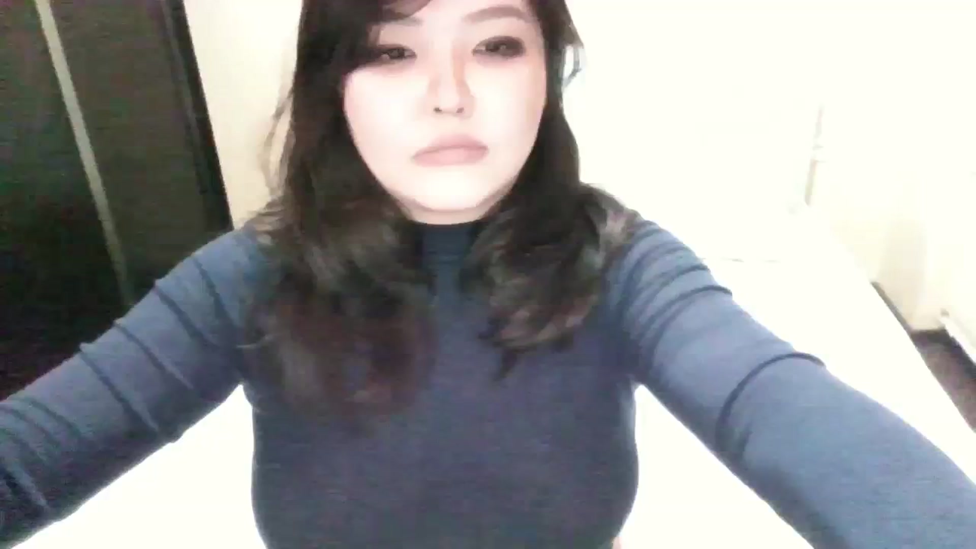 Gallery image thumbnail from AmaiSan's myfreecams stream on, 11/15/2023, 17:34 image 8 of 20
