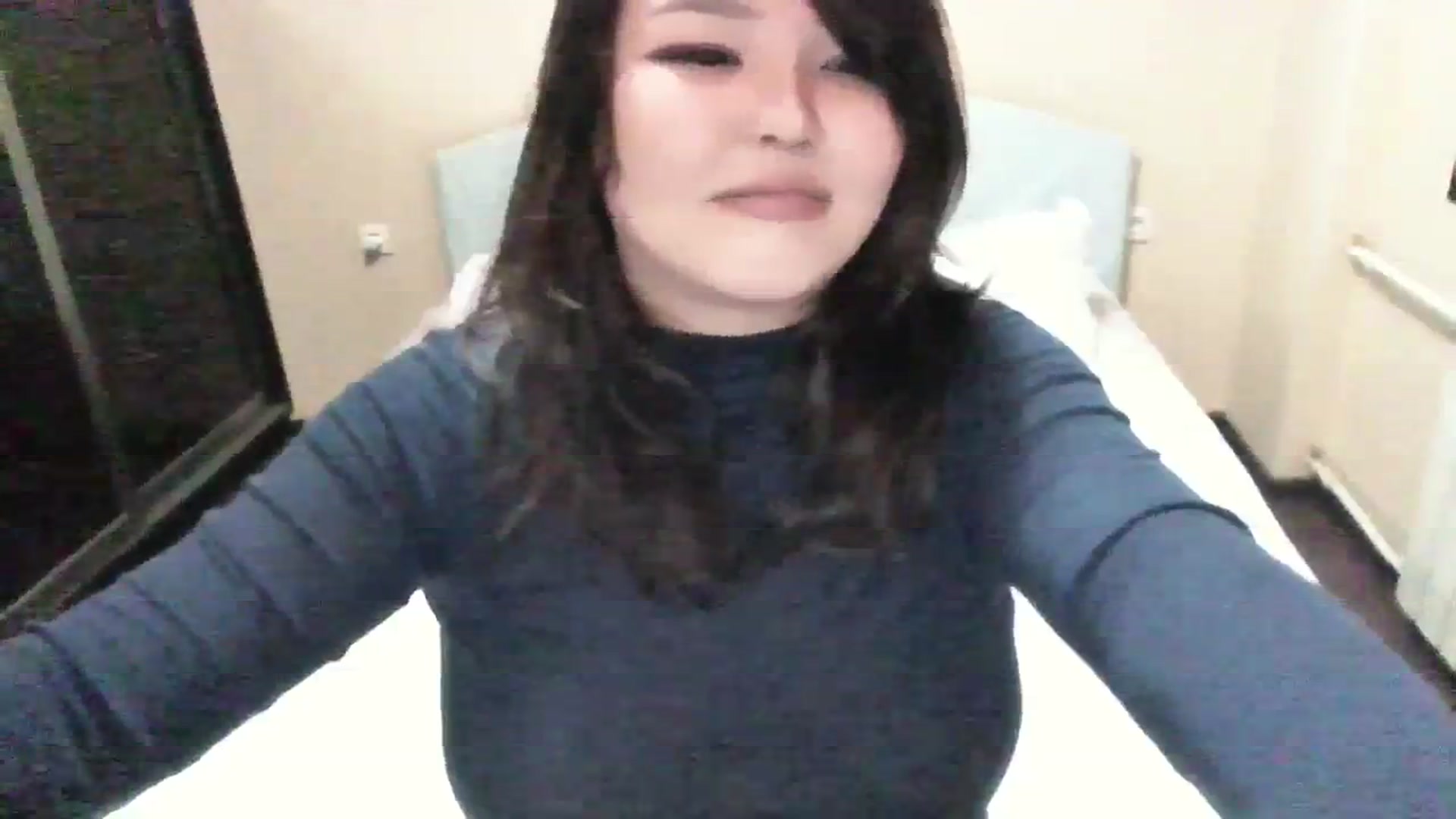Gallery image thumbnail from AmaiSan's myfreecams stream on, 11/15/2023, 18:25 image 4 of 20
