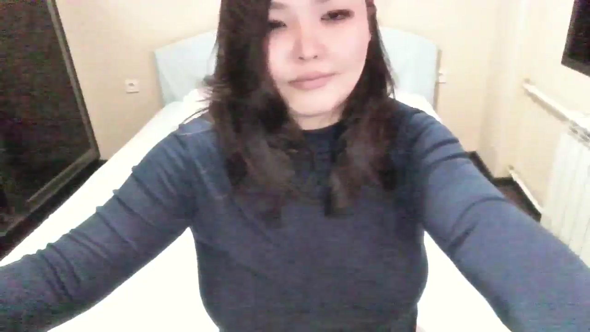Gallery image thumbnail from AmaiSan's myfreecams stream on, 11/19/2023, 07:56 image 9 of 20