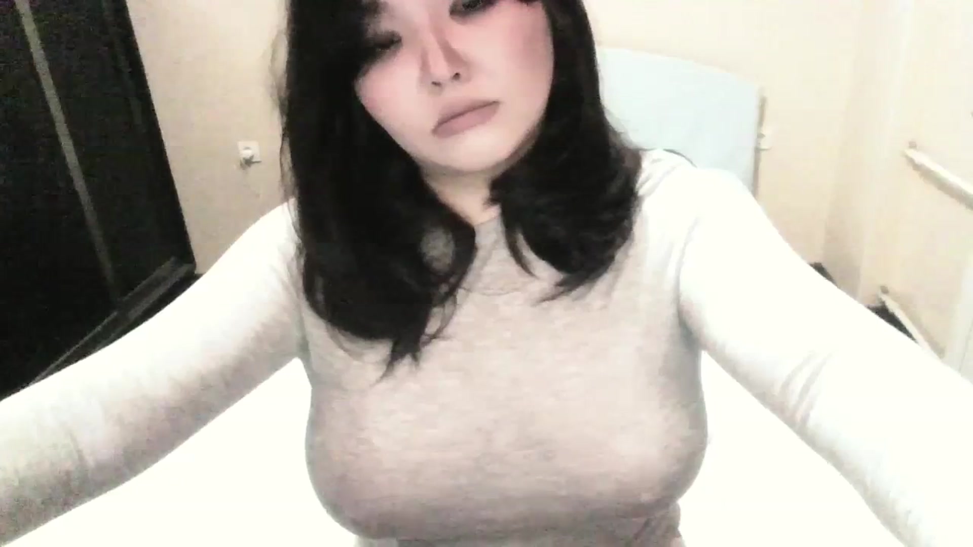 Gallery image thumbnail from AmaiSan's myfreecams stream on, 11/26/2023, 15:33 image 17 of 20