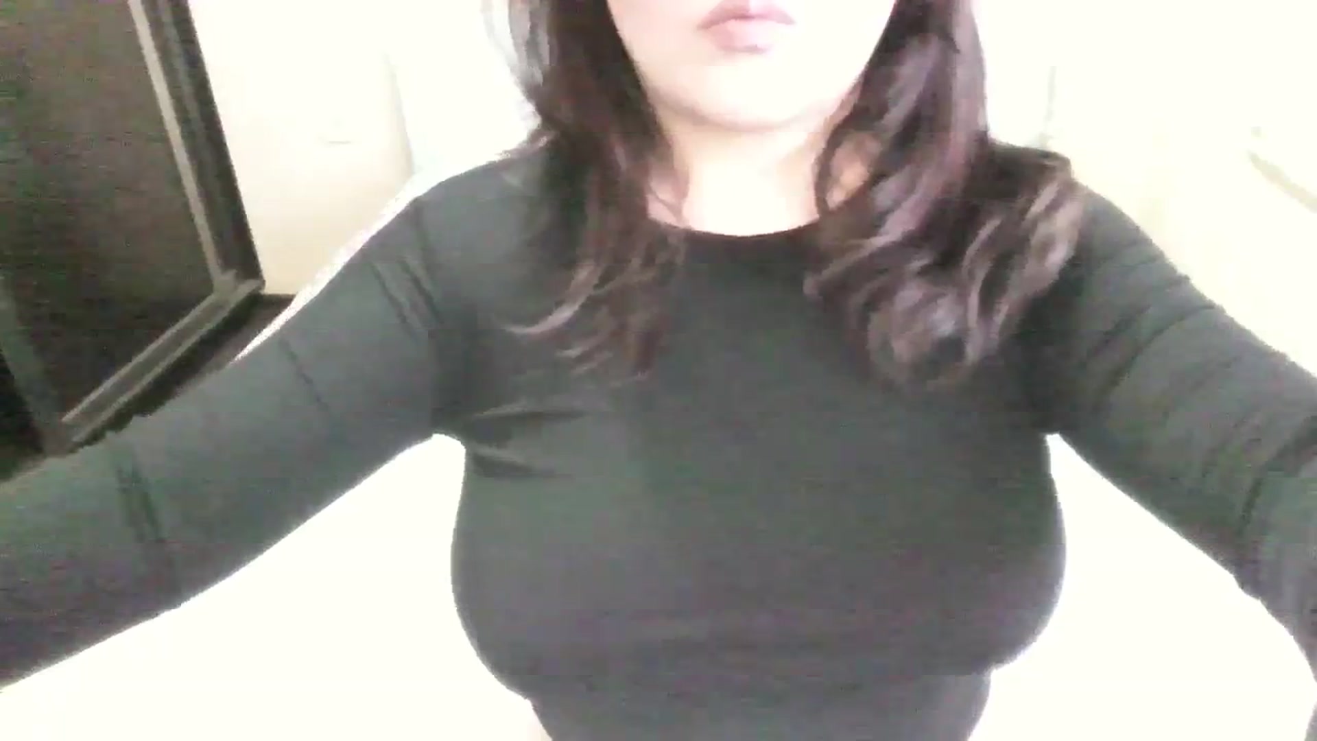 Gallery image thumbnail from AmaiSan's myfreecams stream on, 11/29/2023, 07:20 image 16 of 20