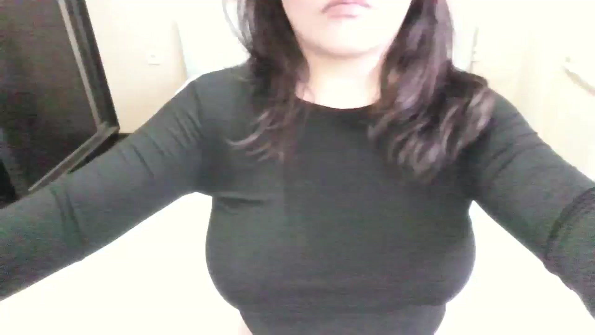 Gallery image thumbnail from AmaiSan's myfreecams stream on, 11/29/2023, 07:20 image 12 of 20