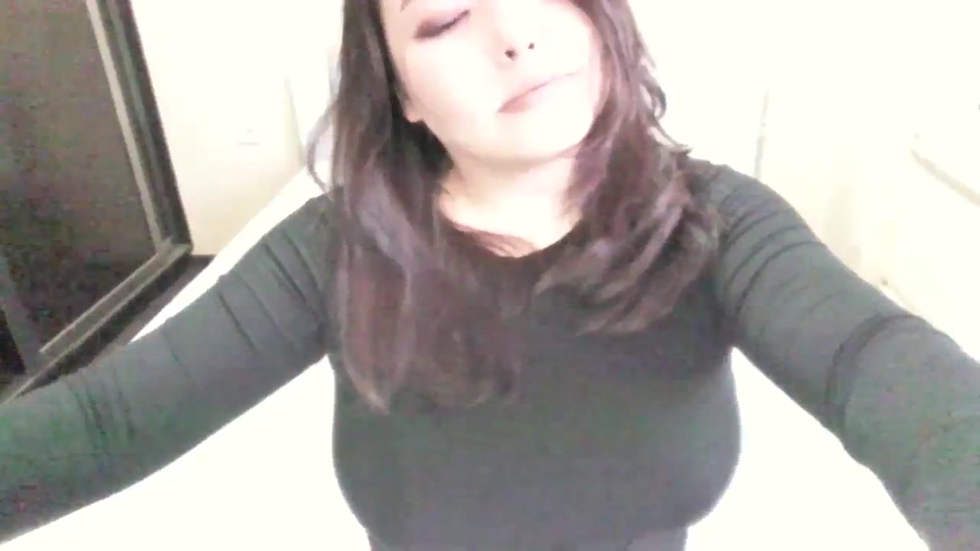 Gallery image thumbnail from AmaiSan's myfreecams stream on, 11/29/2023, 07:55 image 3 of 20