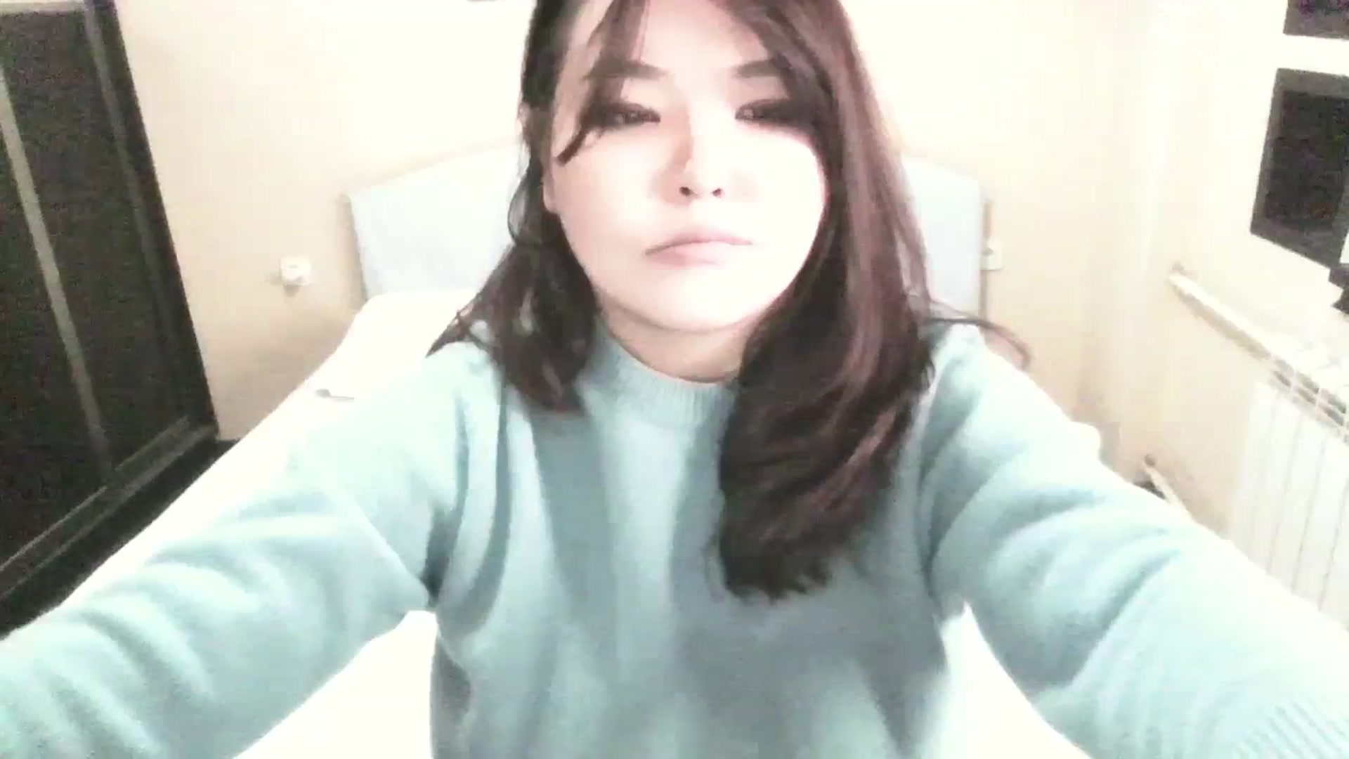 Gallery image thumbnail from AmaiSan's myfreecams stream on, 12/04/2023, 07:54 image 13 of 20