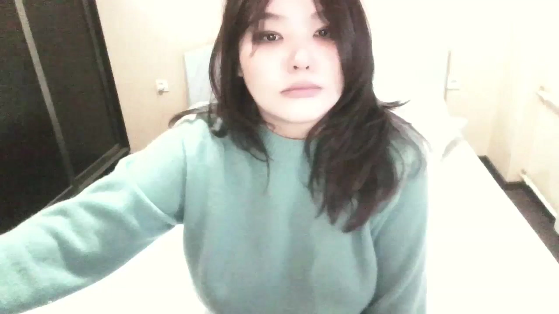 Gallery image thumbnail from AmaiSan's myfreecams stream on, 12/25/2023, 09:27 image 14 of 20