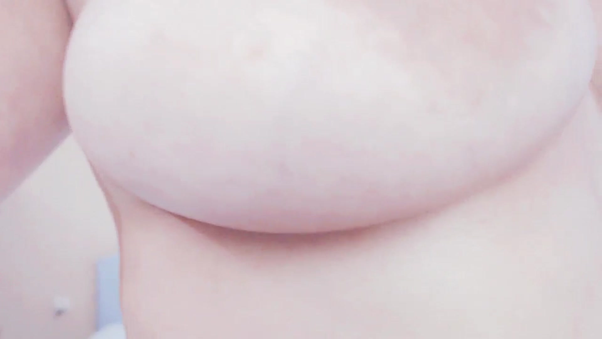 Gallery image thumbnail from AmaiSan's myfreecams stream on, 12/25/2023, 09:27 image 6 of 20