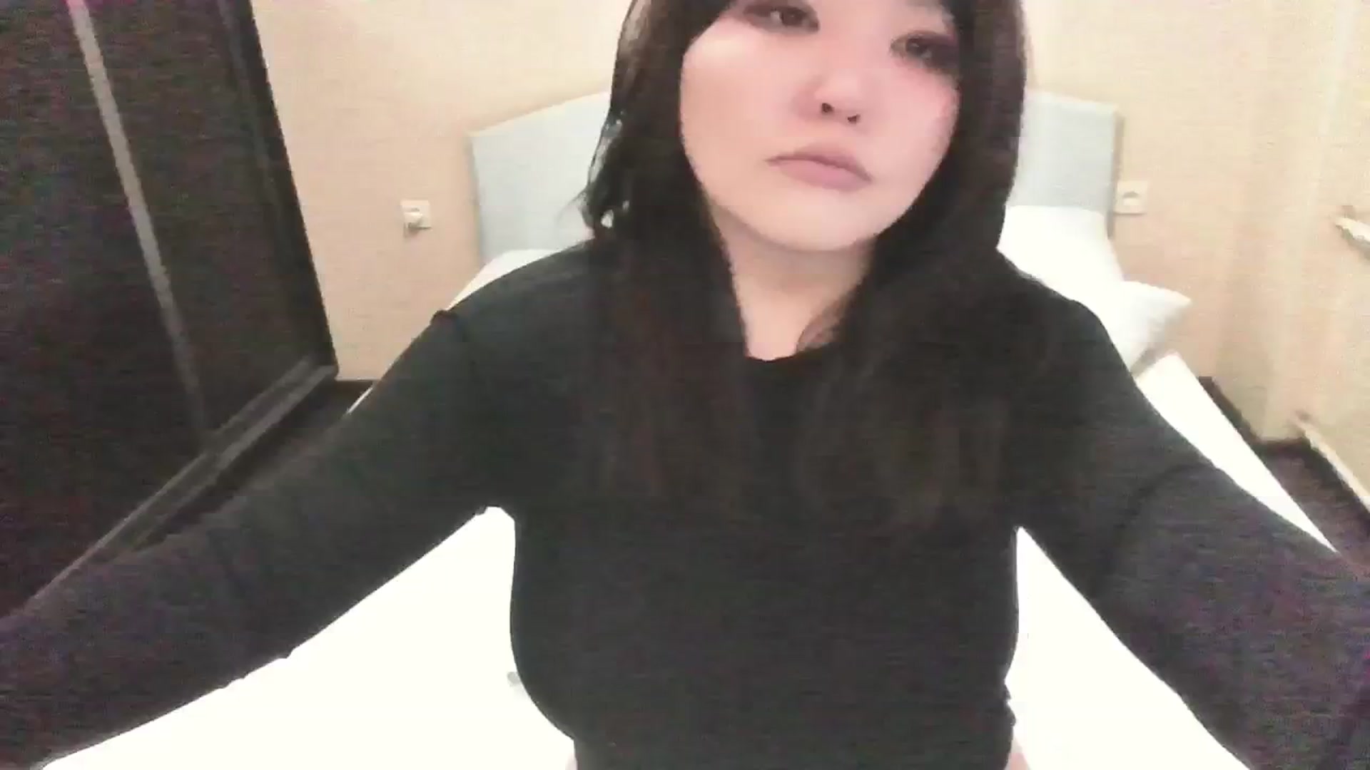 Gallery image thumbnail from AmaiSan's myfreecams stream on, 12/25/2023, 10:31 image 18 of 20