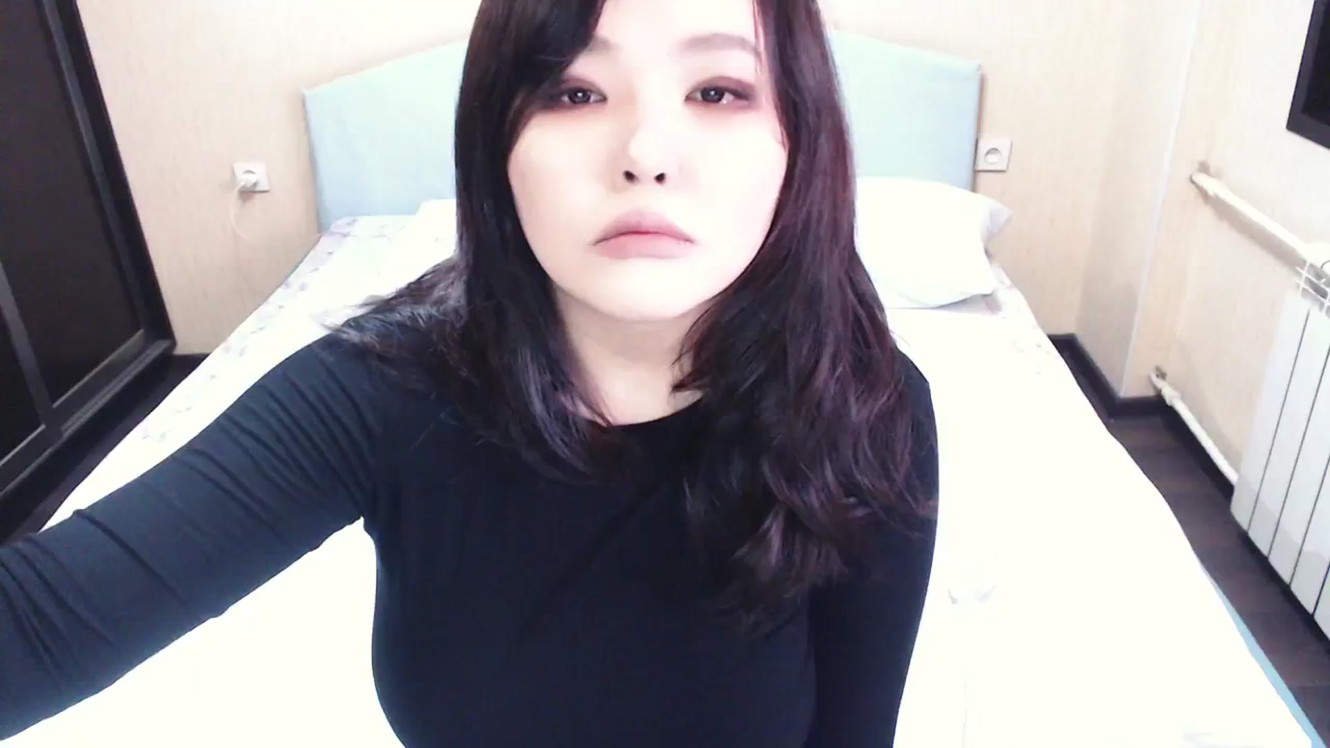 Gallery image thumbnail from AmaiSan's myfreecams stream on, 01/10/2024, 07:58 image 10 of 20