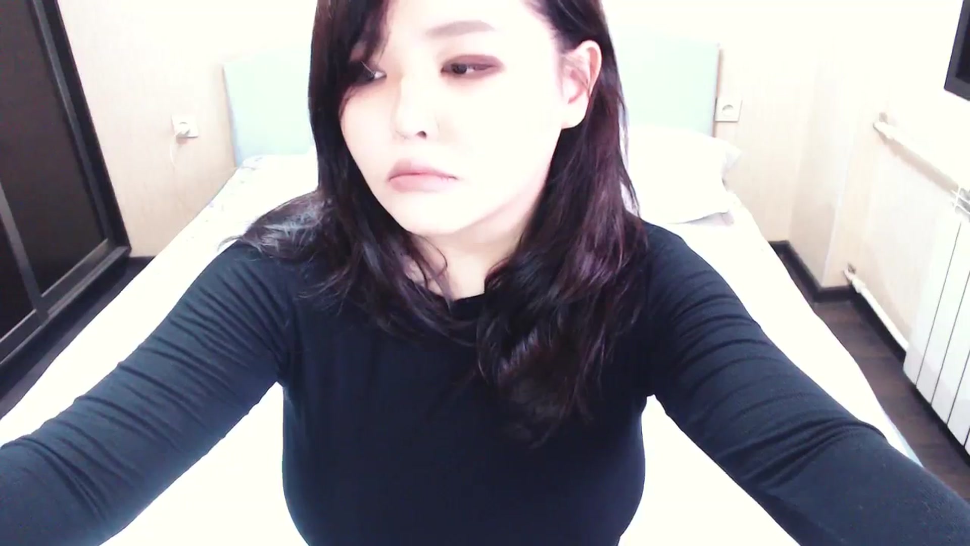 Gallery image thumbnail from AmaiSan's myfreecams stream on, 01/10/2024, 07:58 image 9 of 20