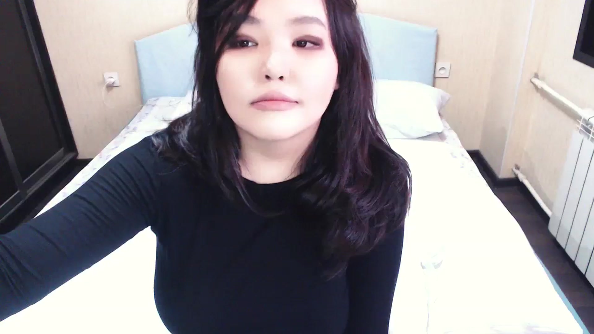 Gallery image thumbnail from AmaiSan's myfreecams stream on, 01/10/2024, 07:58 image 11 of 20
