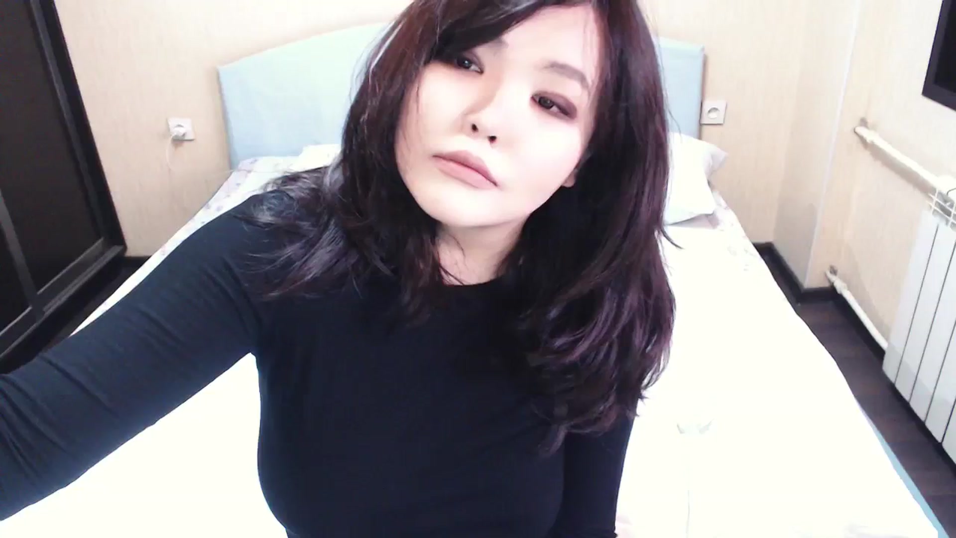 Gallery image thumbnail from AmaiSan's myfreecams stream on, 01/10/2024, 07:58 image 12 of 20