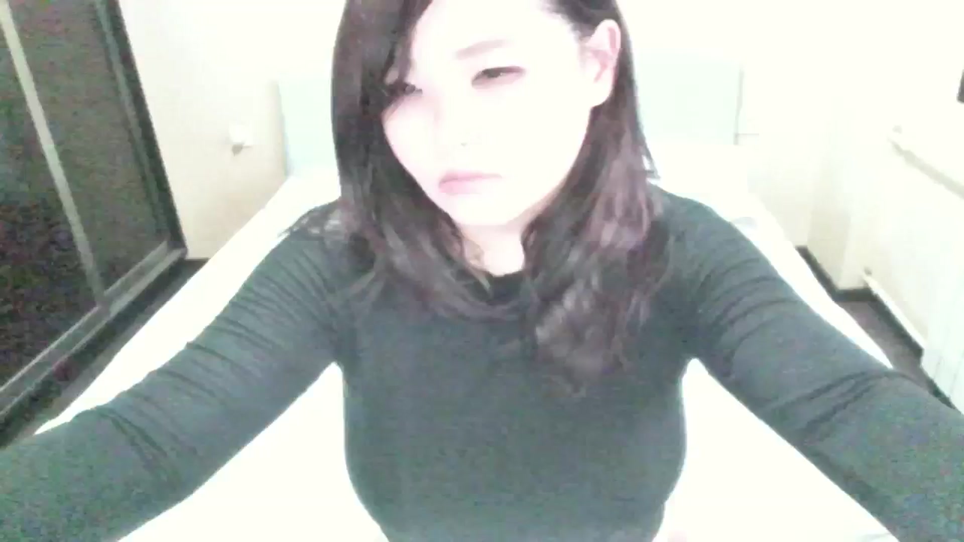 Gallery image thumbnail from AmaiSan's myfreecams stream on, 01/10/2024, 07:58 image 8 of 20