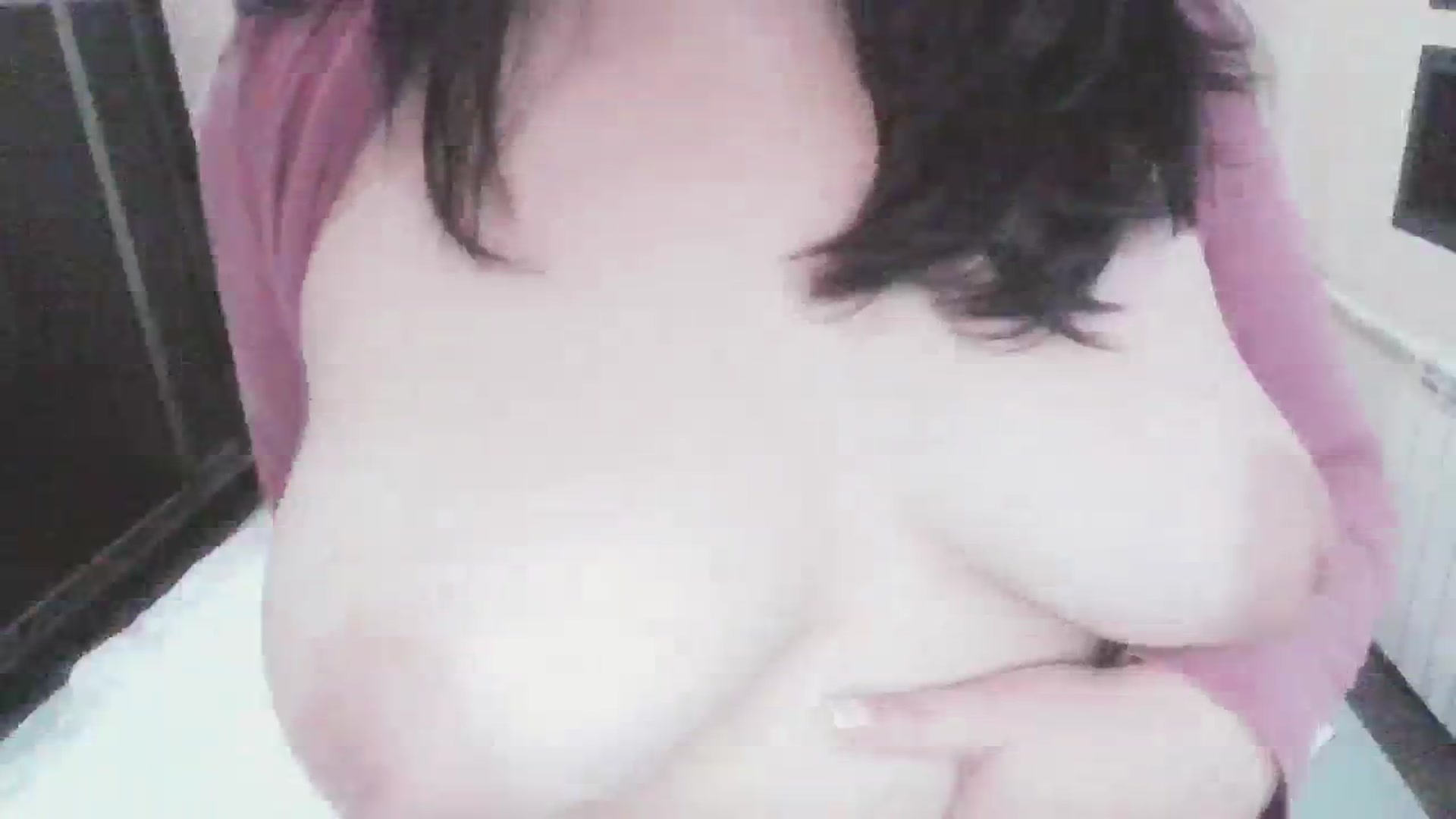 Gallery image thumbnail from AmaiSan's myfreecams stream on, 01/14/2024, 10:50 image 2 of 20