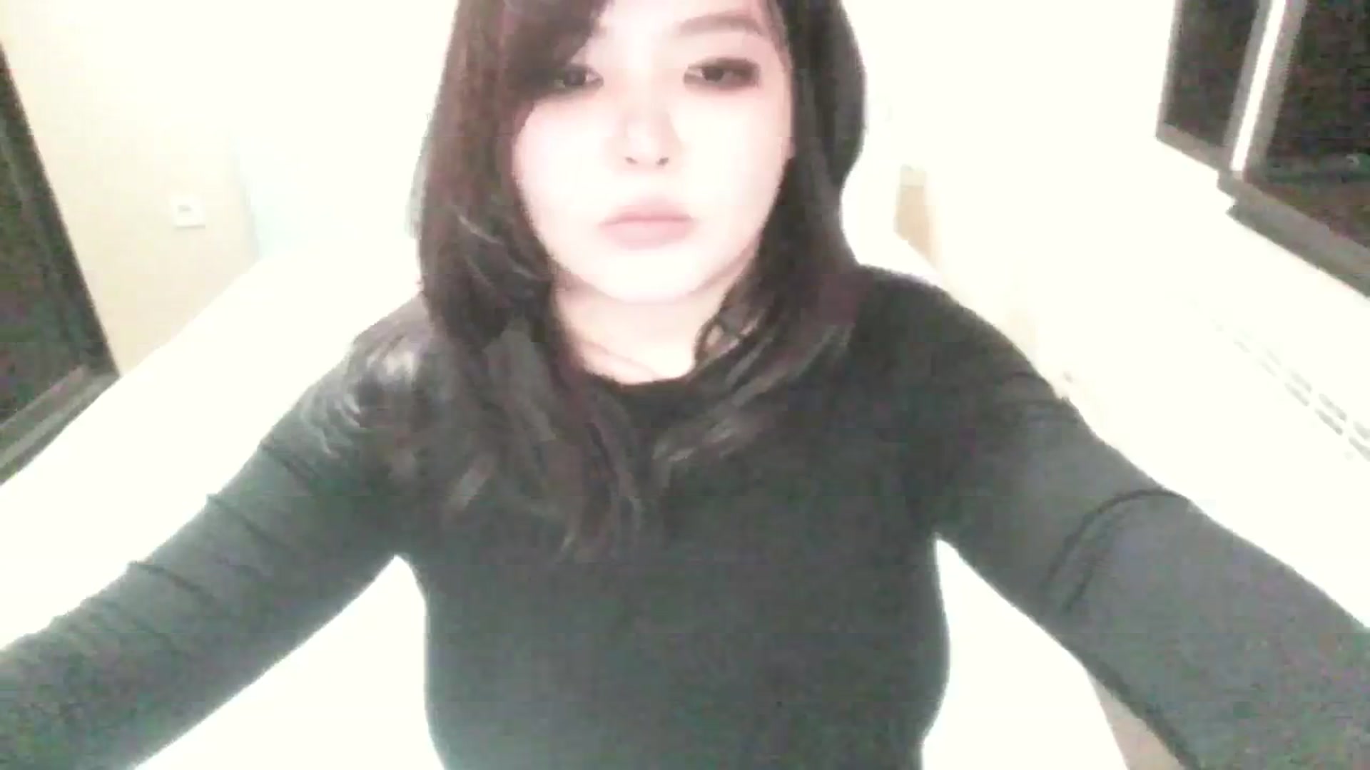 Gallery image thumbnail from AmaiSan's myfreecams stream on, 01/17/2024, 16:19 image 16 of 20