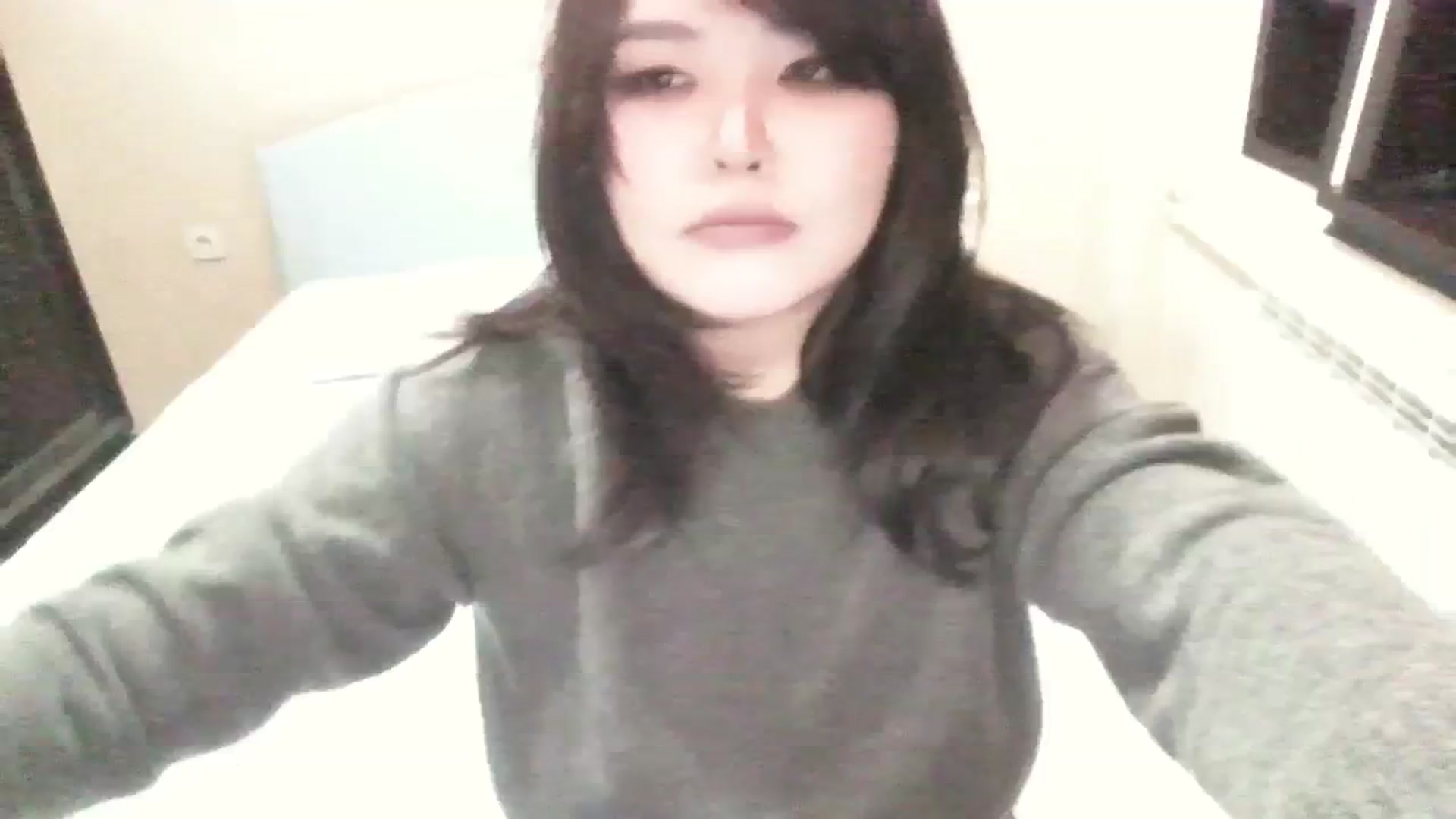 Gallery image thumbnail from AmaiSan's myfreecams stream on, 01/17/2024, 16:19 image 3 of 20
