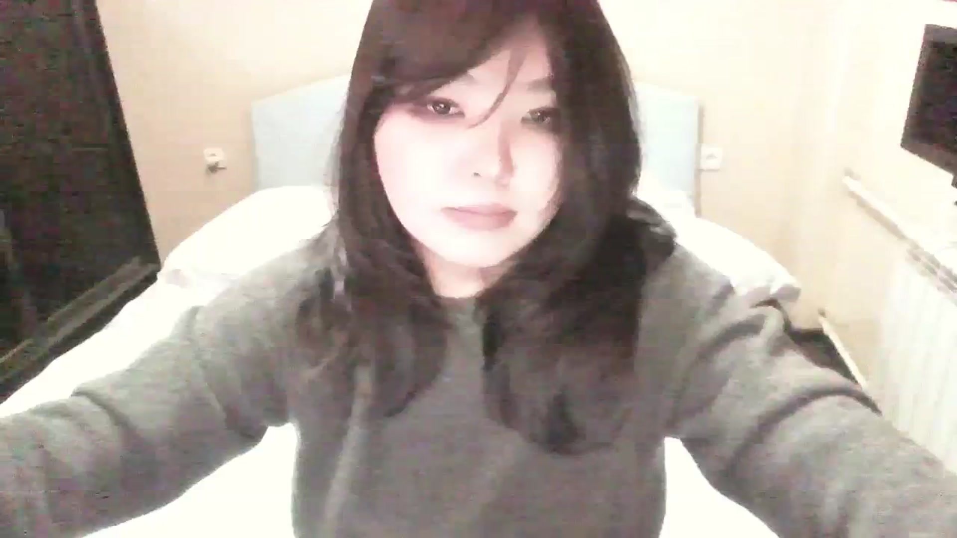 Gallery image thumbnail from AmaiSan's myfreecams stream on, 01/20/2024, 23:03 image 2 of 20
