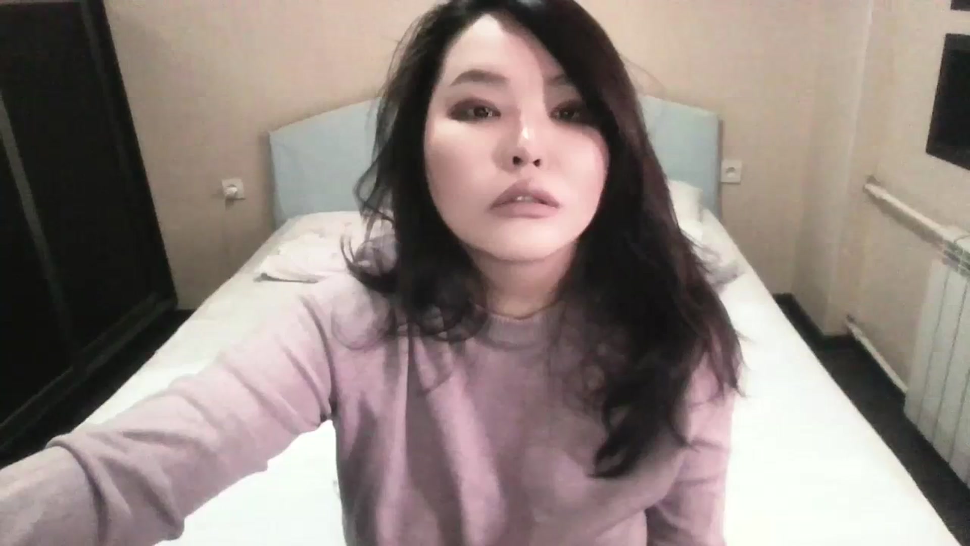 Gallery image thumbnail from AmaiSan's myfreecams stream on, 02/18/2024, 09:21 image 10 of 20