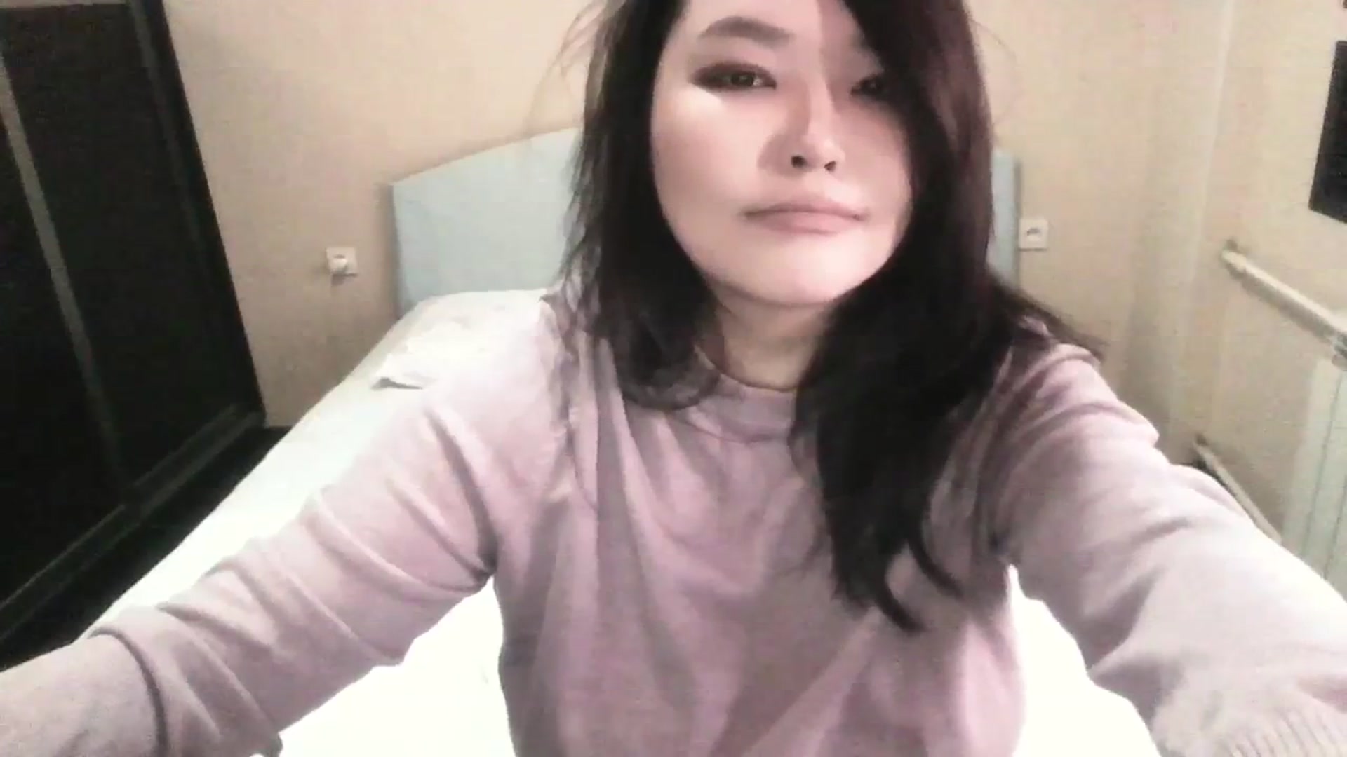 Gallery image thumbnail from AmaiSan's myfreecams stream on, 02/18/2024, 09:21 image 8 of 20
