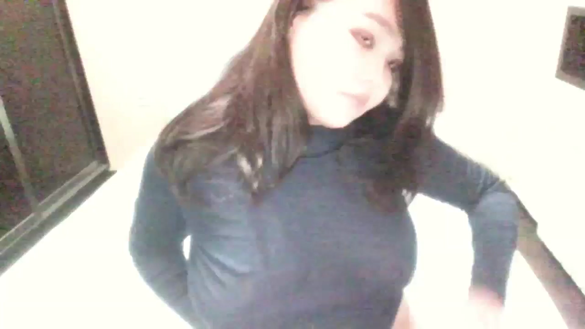 Gallery image thumbnail from AmaiSan's myfreecams stream on, 03/29/2024, 18:17 image 14 of 20