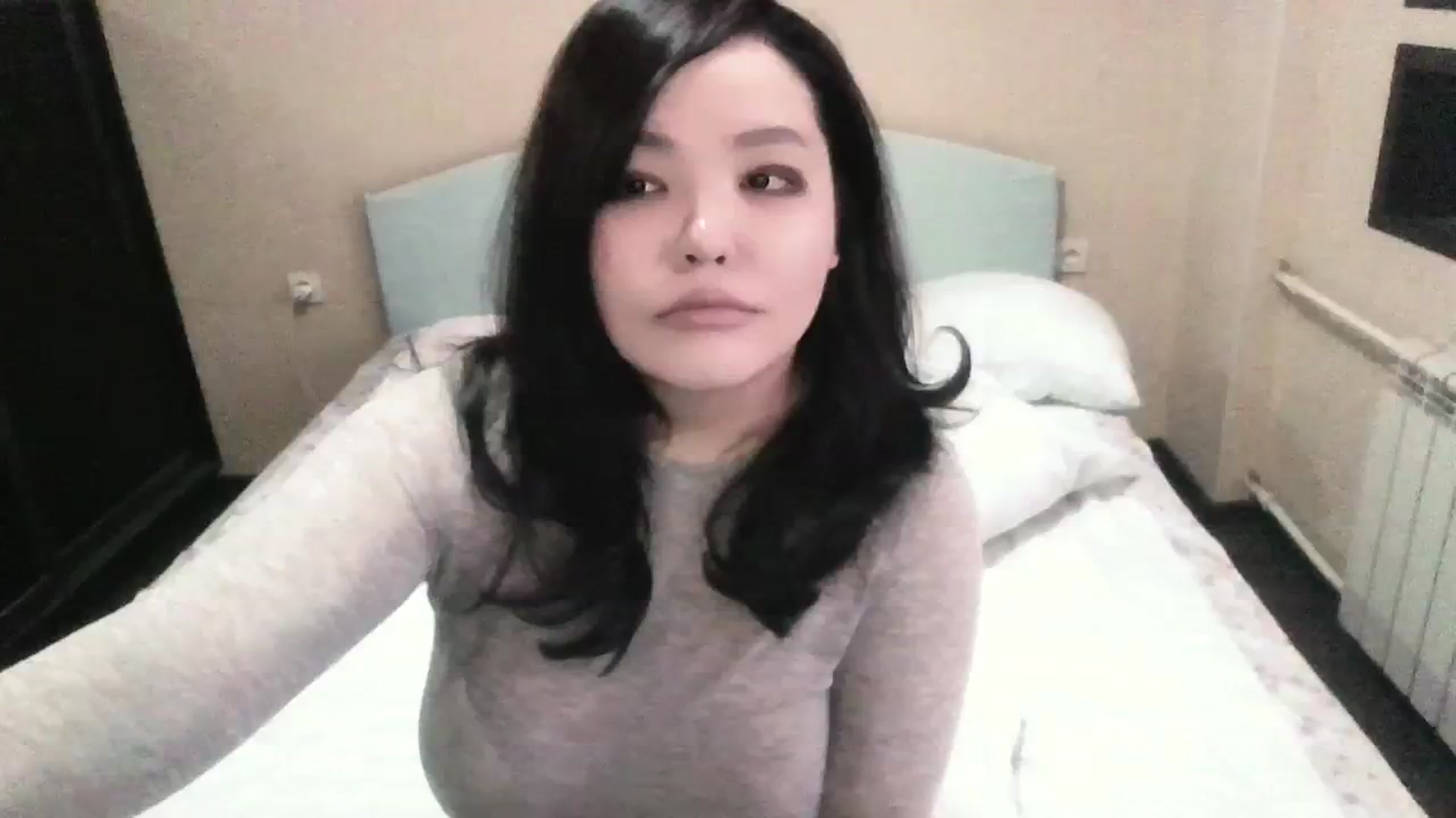 Gallery image thumbnail from AmaiSan's myfreecams stream on, 04/02/2024, 06:43 image 14 of 20