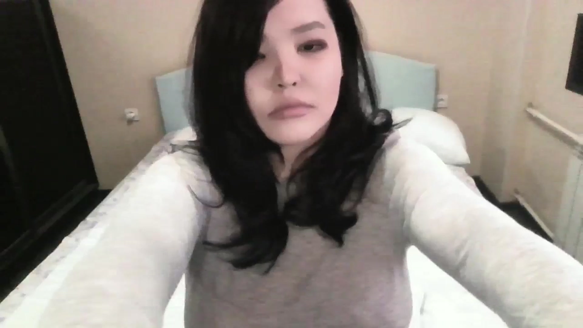Gallery image thumbnail from AmaiSan's myfreecams stream on, 04/02/2024, 06:43 image 10 of 20