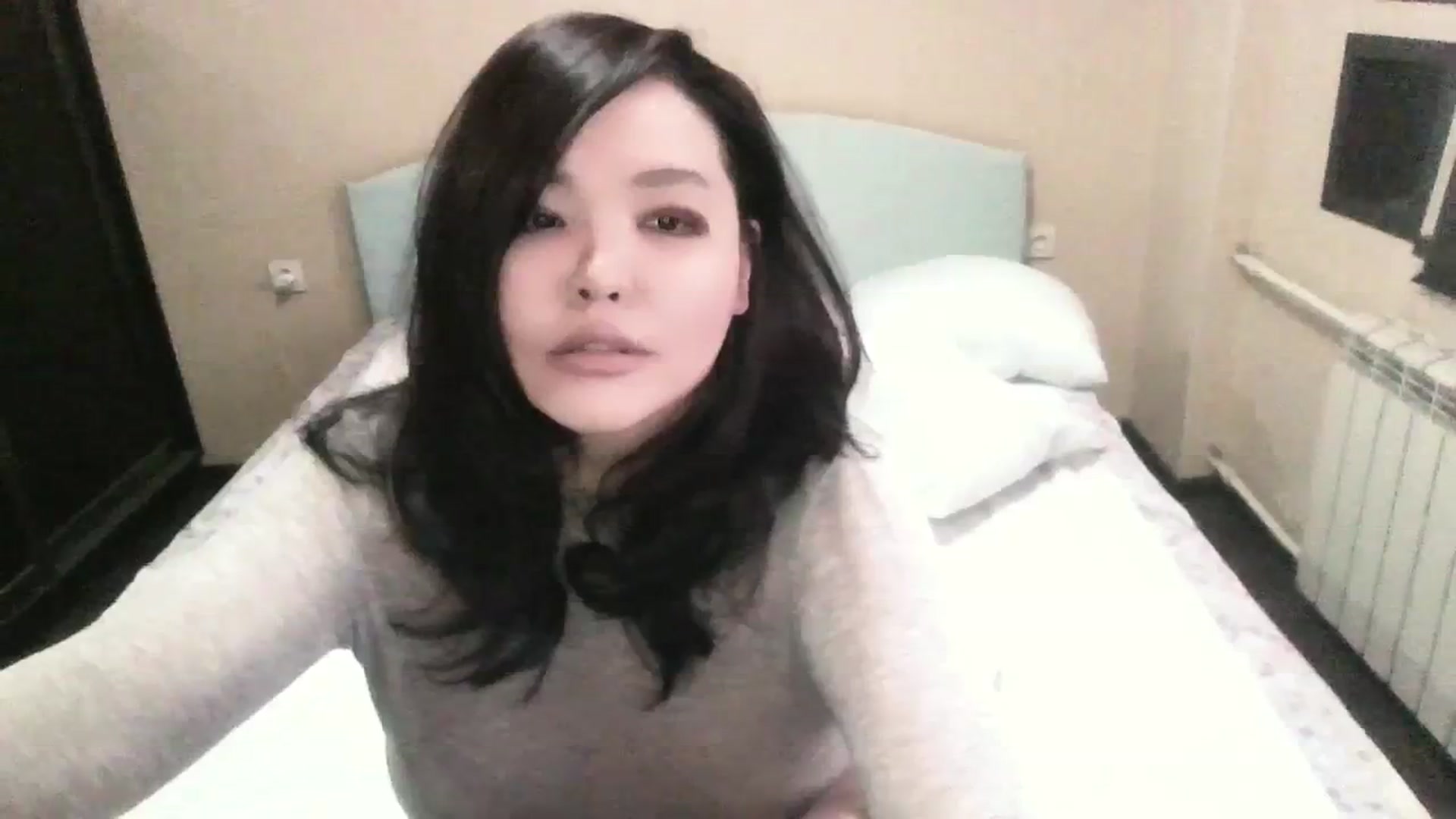 Gallery image thumbnail from AmaiSan's myfreecams stream on, 04/02/2024, 06:43 image 7 of 20