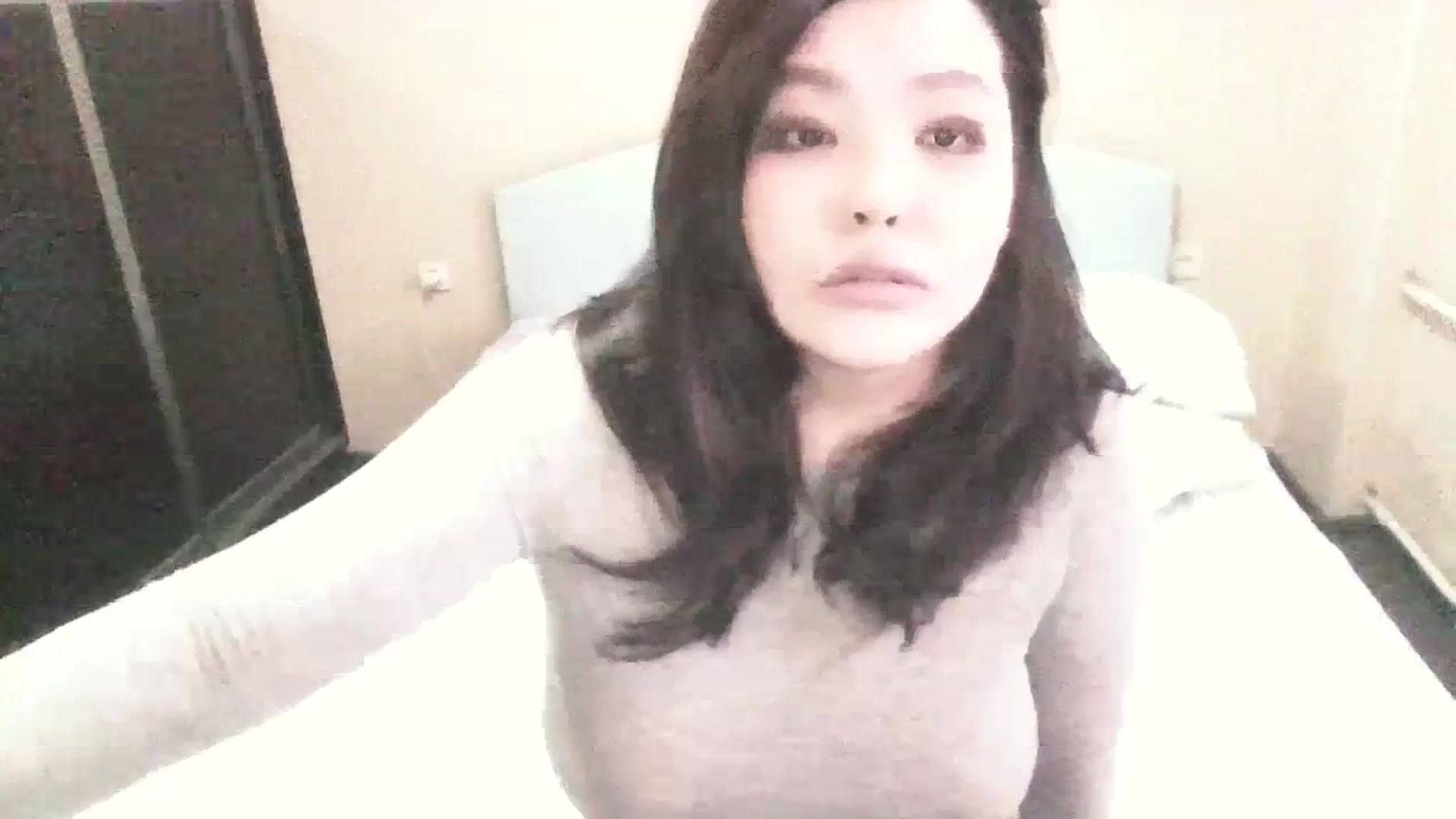Gallery image thumbnail from AmaiSan's myfreecams stream on, 04/02/2024, 06:43 image 2 of 20
