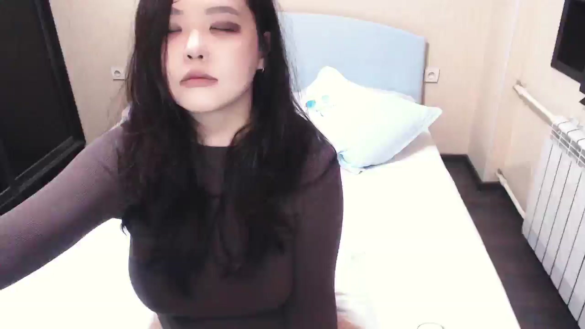 Gallery image thumbnail from AmaiSan's myfreecams stream on, 10/13/2024, 18:42 image 7 of 20