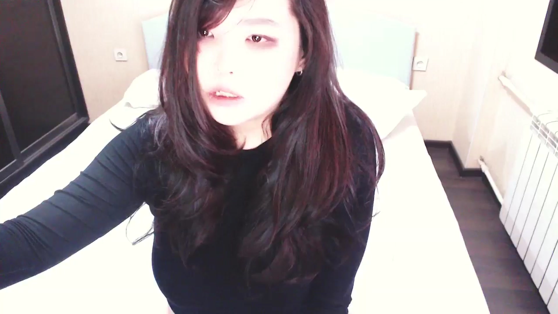 Gallery image thumbnail from AmaiSan's myfreecams stream on, 10/14/2024, 05:51 image 8 of 20
