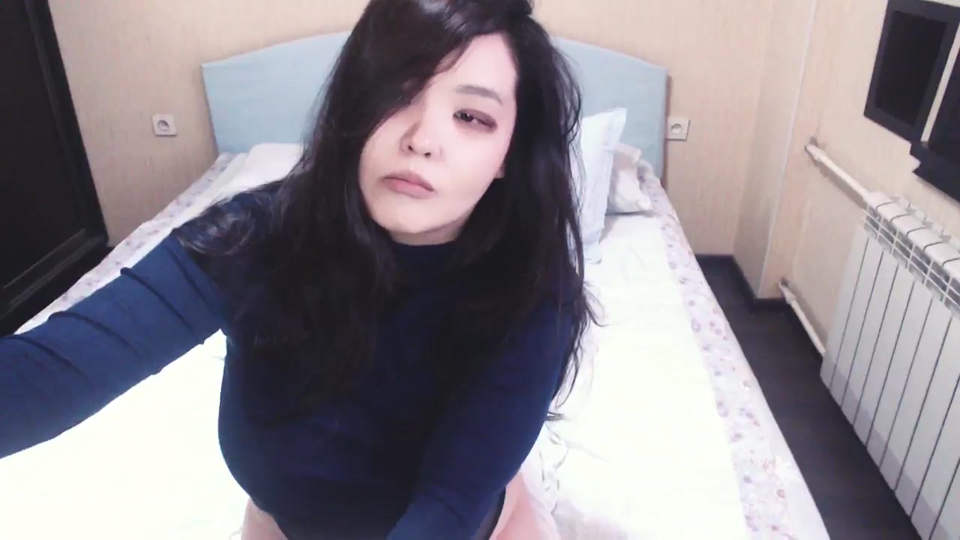 Gallery image thumbnail from AmaiSan's myfreecams stream on, 01/03/2025, 07:58 image 11 of 20