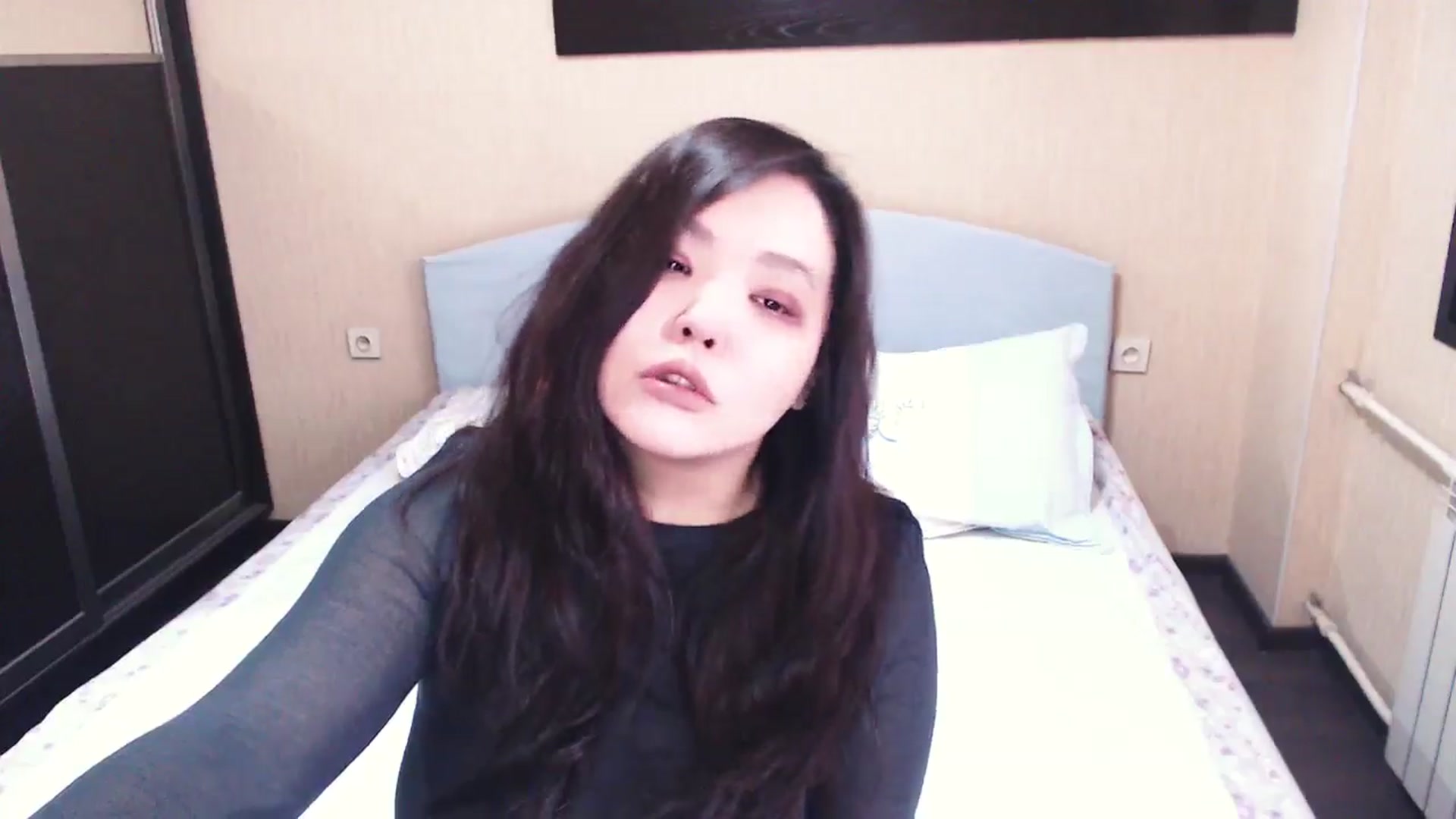 Gallery image thumbnail from AmaiSan's myfreecams stream on, 01/13/2025, 07:52 image 6 of 20